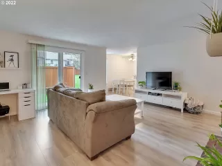 Photo #3: 22694149 Listing