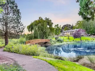 Photo #4: 22695448 Listing 