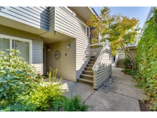 Photo #5: 22696166 Listing