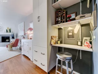 Photo #2: 22697107 Listing