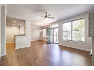 Photo #4: 22697851 Listing