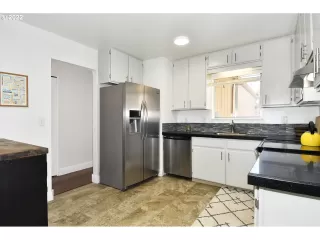 Photo #3: 22697900 Listing 