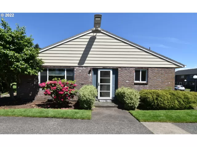 MLS: 22698133 Condo For Sale