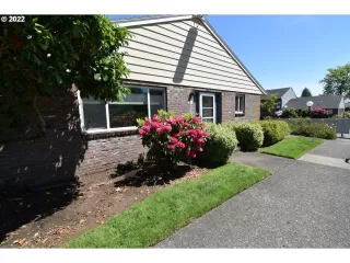 Photo #1: 22698133 Listing