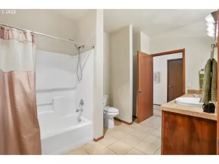 Photo #2: 22698257 Listing 