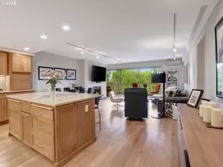 Photo #1: 22698520 Listing