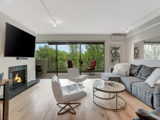 Photo #3: 22698520 Listing