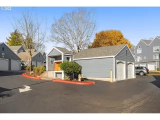 Photo #5: 22698642 Listing 