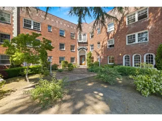 More Details about MLS # 22698732 : 711 NE RANDALL AVE 303