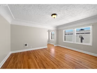 Photo #5: 22698732 Listing 