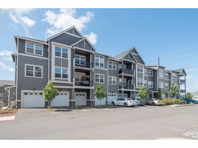 MLS: 22699118 Condo For Sale