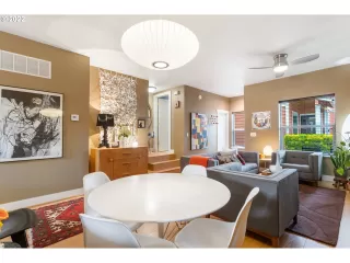 More Details about MLS # 22699797 : 4751 NE PRESCOTT ST D