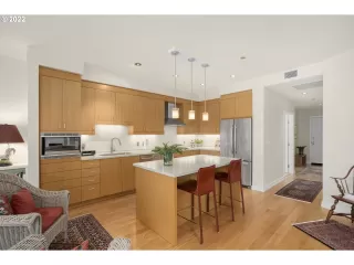 Photo #4: 22699817 Listing