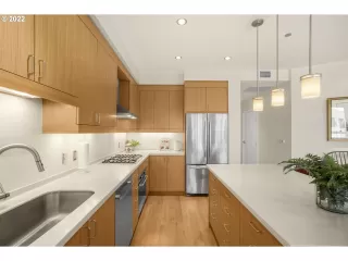 Photo #5: 22699817 Listing