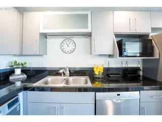 Photo #3: 22699863 Listing