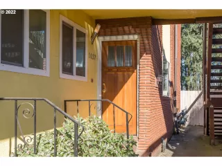 Photo #4: 22699863 Listing