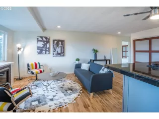 Photo #5: 22699863 Listing