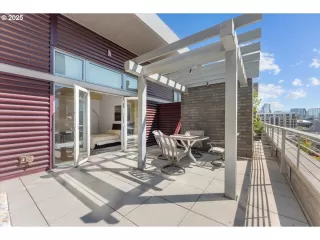 Photo #6: 227191797 Listing