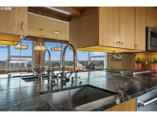 Photo #6: 228102702 Listing 