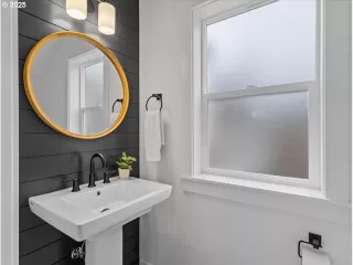 Photo #5: 228212361 Listing