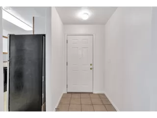 Photo #3: 228328803 Listing