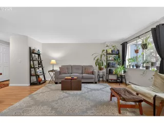 Photo #3: 228488968 Listing 