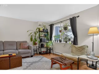 Photo #4: 228488968 Listing 