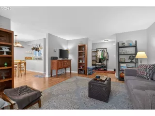 Photo #5: 228488968 Listing 