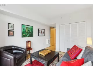 Photo #3: 228516846 Listing 