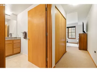 Photo #2: 228762163 Listing