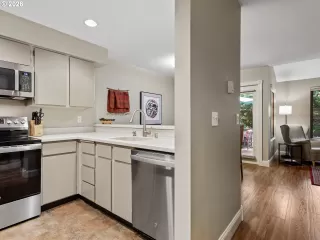 Photo #4: 228854961 Listing 