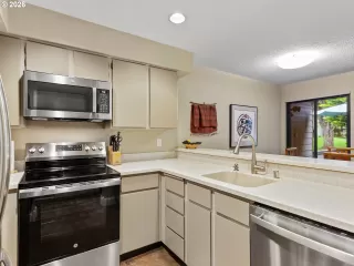 Photo #6: 228854961 Listing 