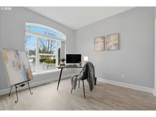 Photo #5: 229544433 Listing