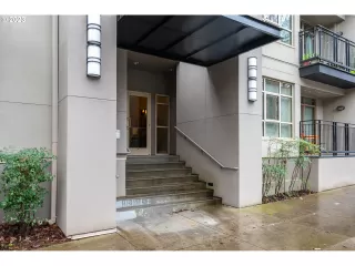 Photo #3: 23001068 Listing 