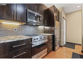 Photo #5: 23003433 Listing 