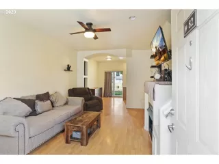 Photo #3: 23003916 Listing 