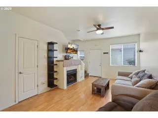 Photo #4: 23003916 Listing 