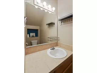 Photo #5: 23003916 Listing 