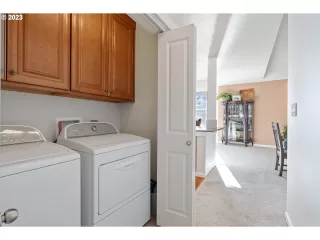 Photo #5: 23004553 Listing