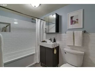 Photo #3: 23004649 Listing 