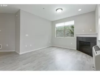 Photo #5: 23004798 Listing