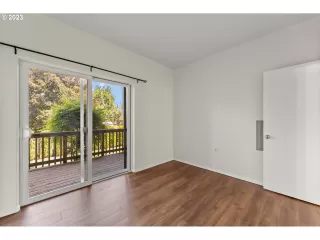 Photo #5: 23004839 Listing 