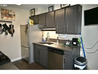 Photo #1: 23004996 Listing