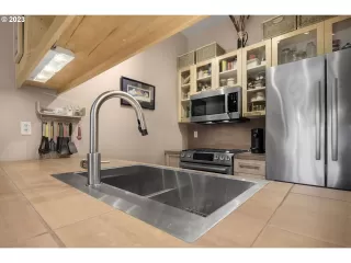 Photo #5: 23005514 Listing 