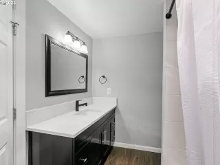 Photo #2: 23005601 Listing