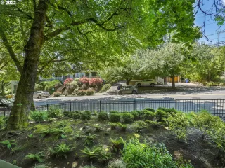 Photo #2: 23006539 Listing