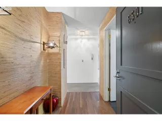 Photo #2: 23006551 Listing