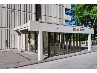 Photo #2: 23007323 Listing