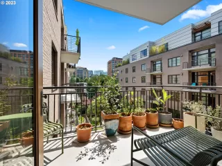 Photo #1: 23008317 Listing 