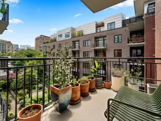 Photo #3: 23008317 Listing 